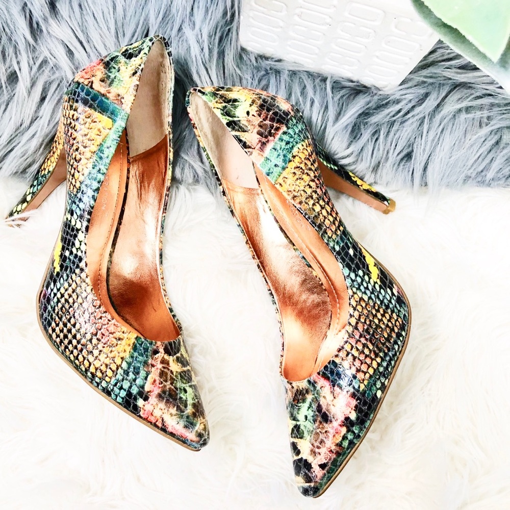 BCBGeneration • Cielo Pump Paradise Snake Print